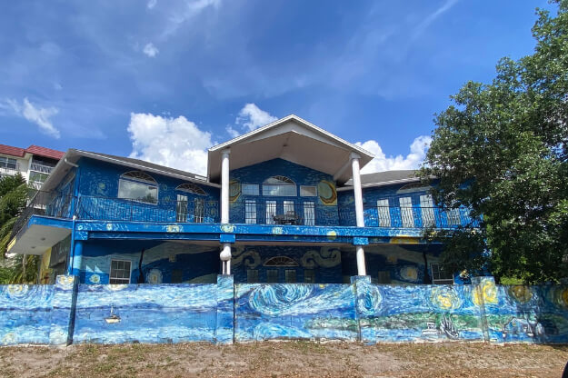 Starry Night Van Gogh House In Mount Dora   Starry Night House Exterior Shot 