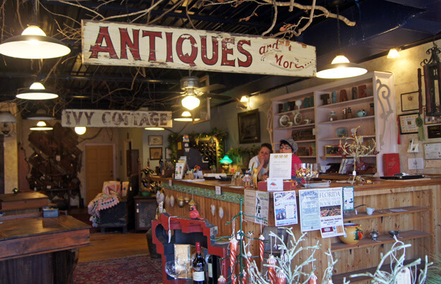 Photo of an antique store in Dade City