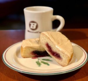 Donut y café de Bennett's Fresh Roast en Fort Myers Florida